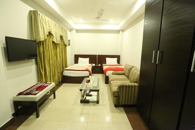 Hotel Multan Continental Exterior photo